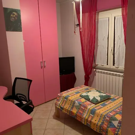 Habitación en casa particular Elena House Roma