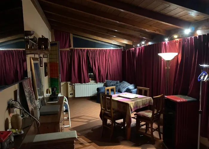 홈스테이 Elena House