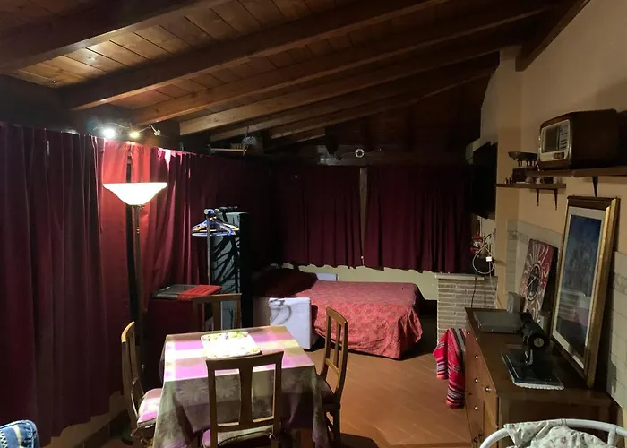 홈스테이 Elena House *