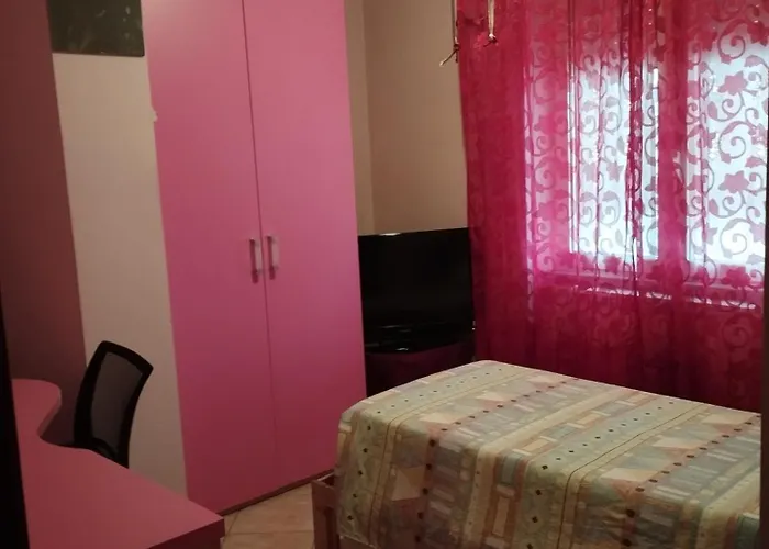 홈스테이 Elena House *